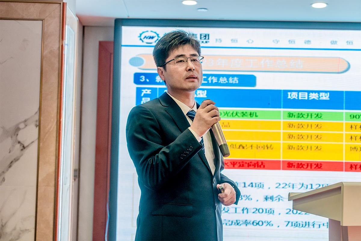 輪(lún)挖研究(jiū)所總監(jiān)宋永強(qiang)