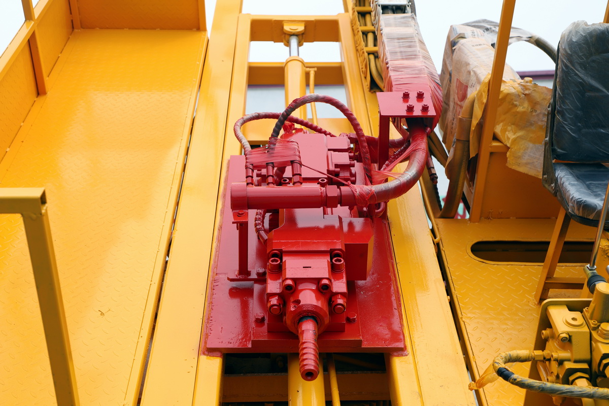 12m錨(mao)固鑽機(jī)