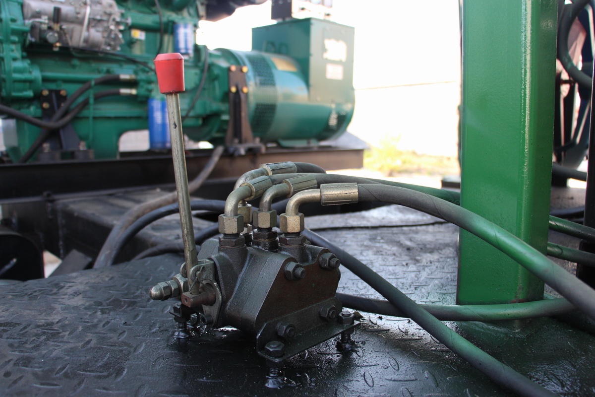 7寸(cùn)鋼履帶反循環(huán)鑽機