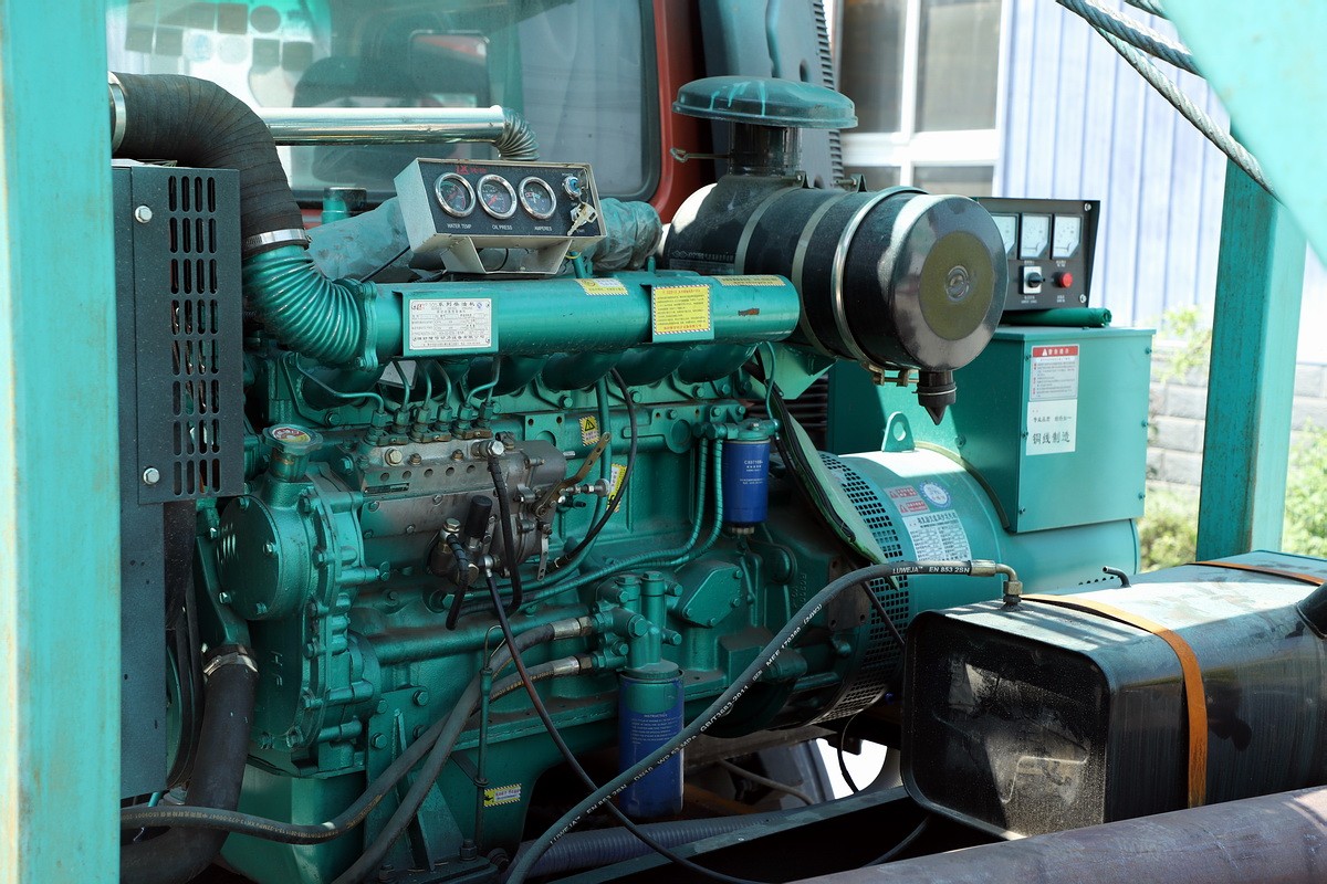 8寸後(hòu)八輪汽車(chē)鑽機